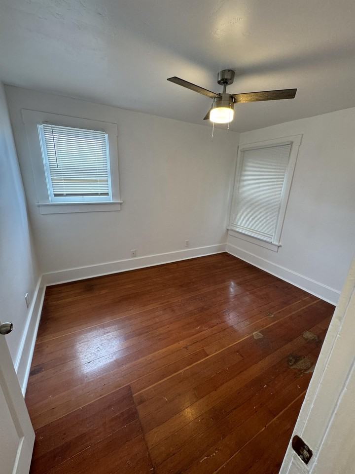 1031 21st StreetUnit #1031-1 - Photo 6 of 15