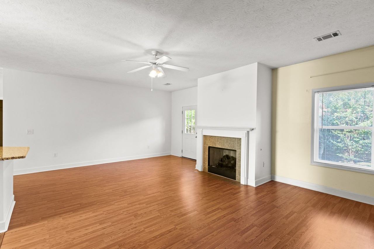 634 Kalypso Cir - Photo 2 of 22