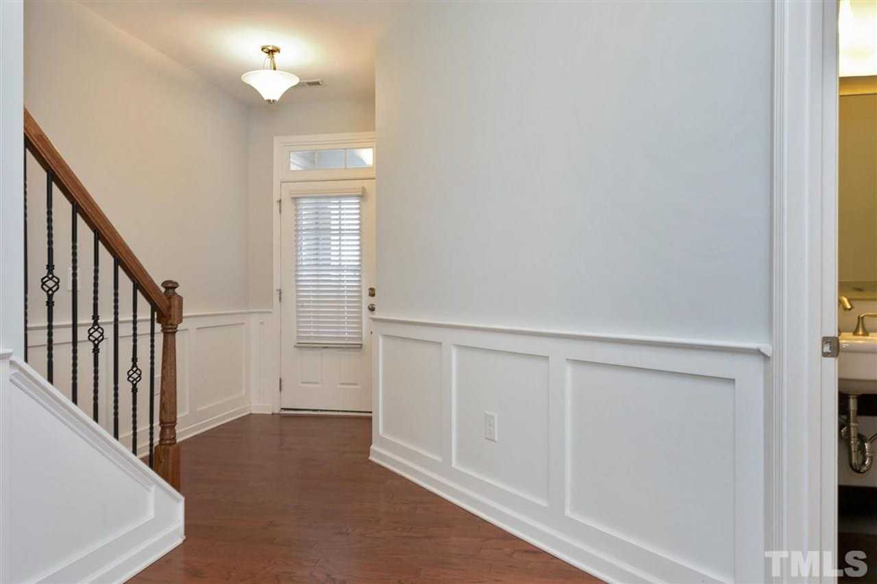 377 Durants Neck Ln - Photo 2 of 28