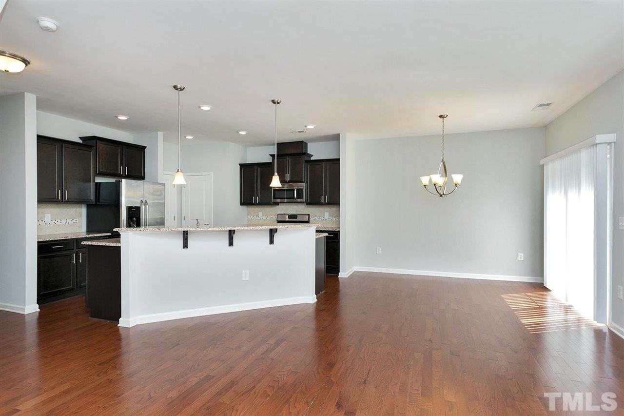 377 Durants Neck Ln - Photo 4 of 28