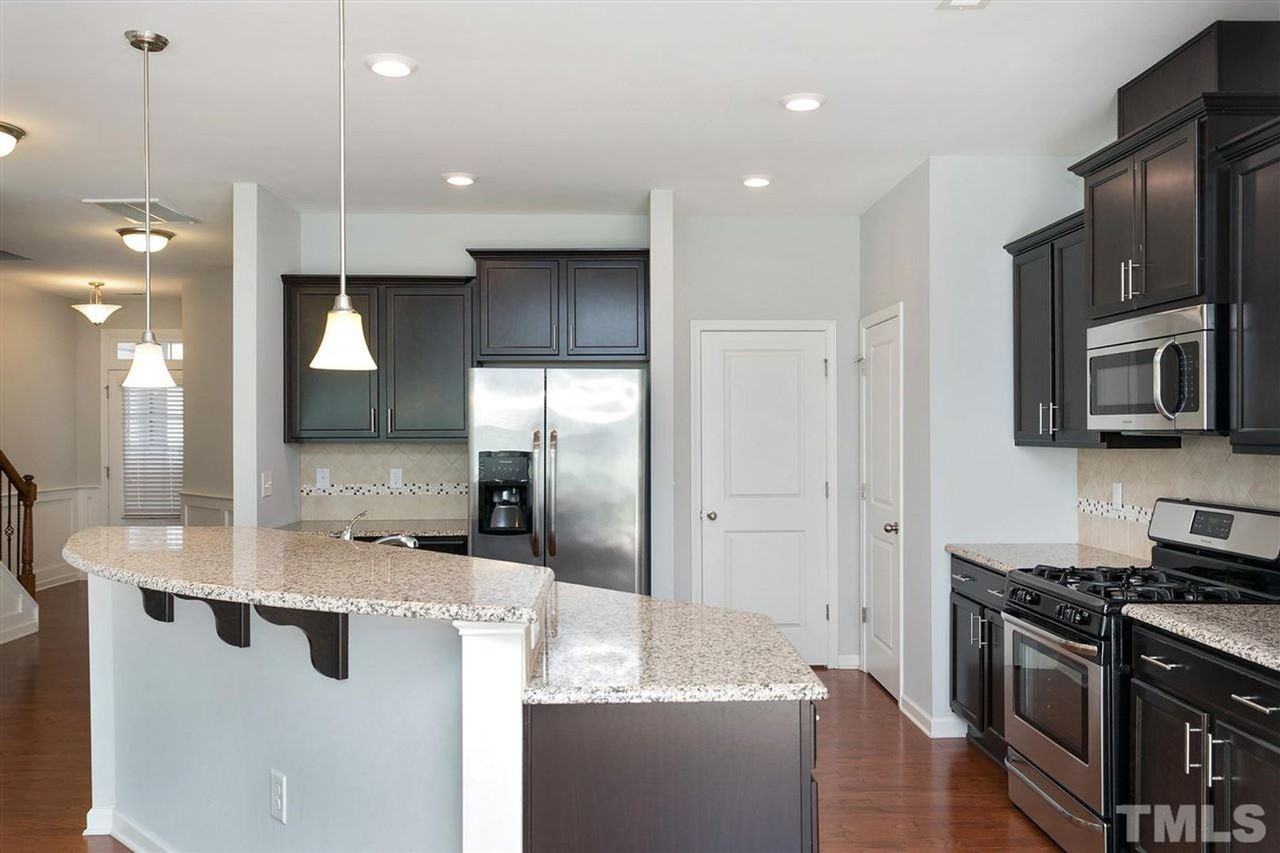 377 Durants Neck Ln - Photo 7 of 28