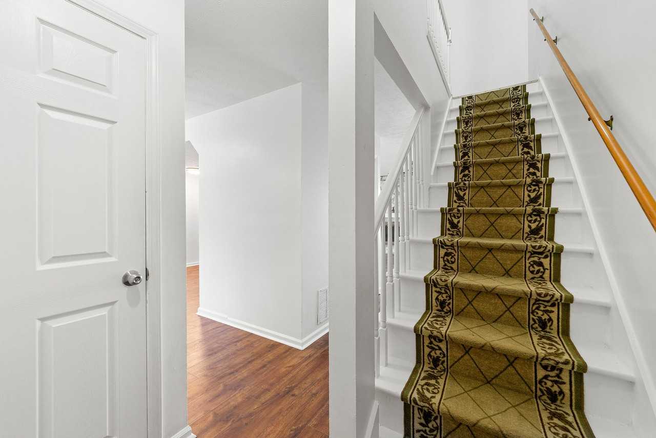 420 Sycamore Dr #1 - Photo 3 of 30