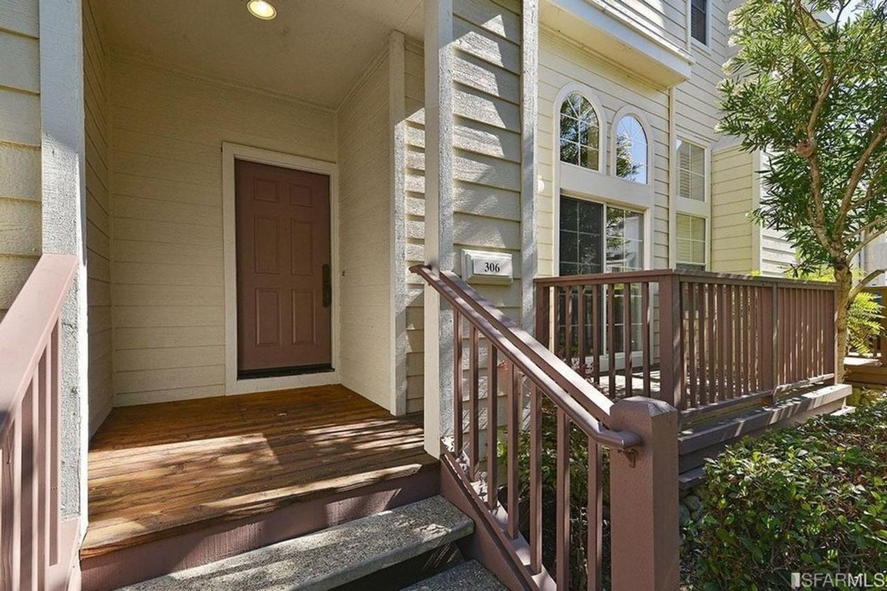 306 Genoa Dr - Photo 3 of 34