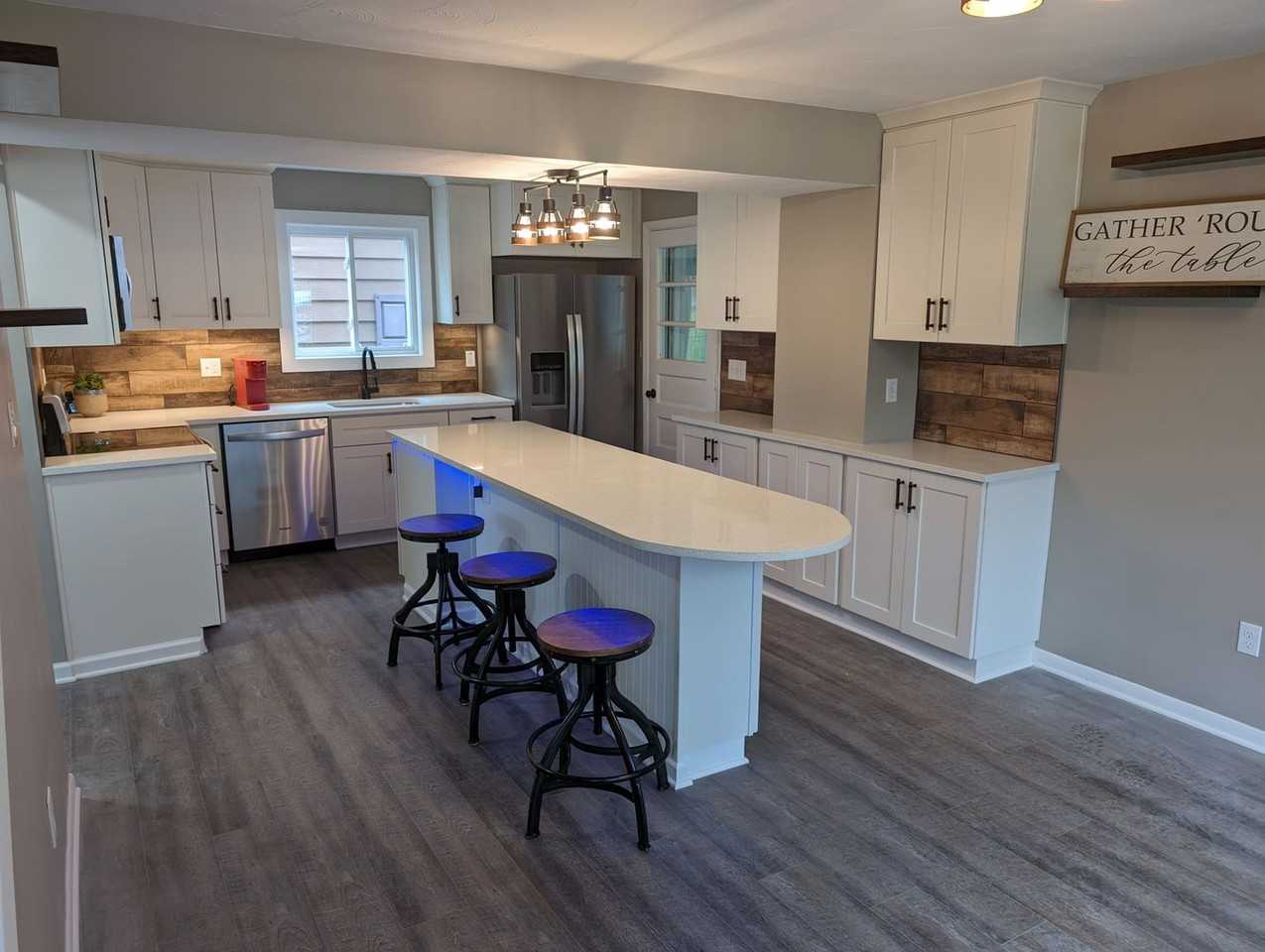 303 Hill St - Photo 5 of 20