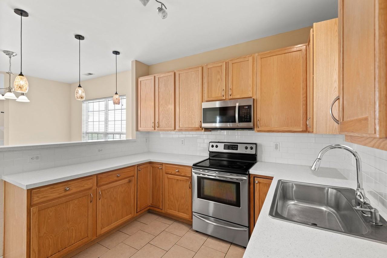 2225 Gablefield Ln - Photo 7 of 19