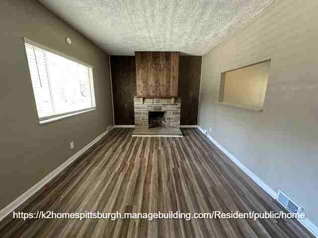 1130 Irwin St #1 - Photo 5 of 15