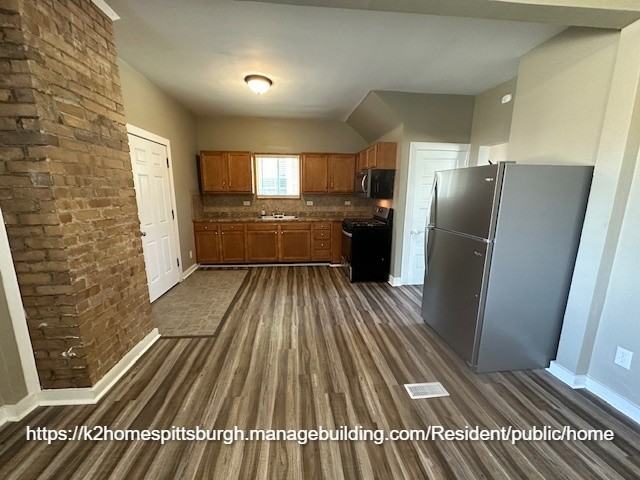 1130 Irwin St #1 - Photo 7 of 15