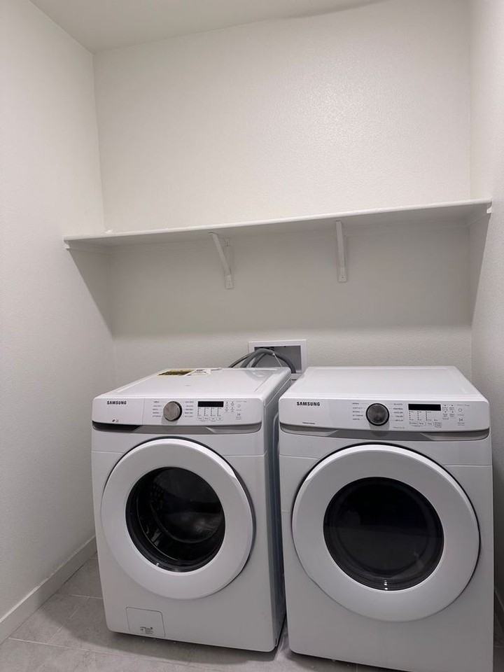 2758 N Cove Dr - Photo 7 of 11