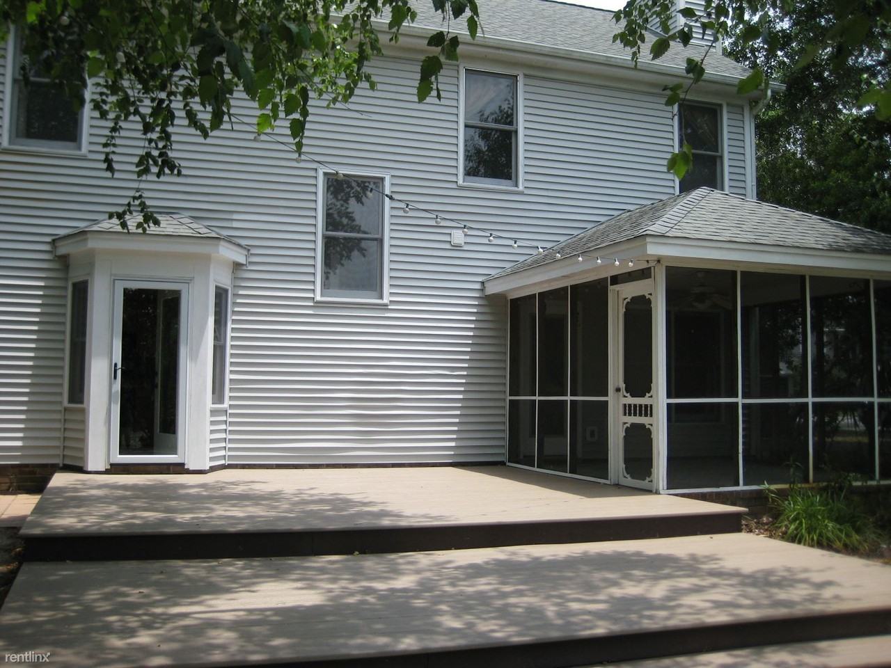 943 Portabella Ln - Photo 2 of 8