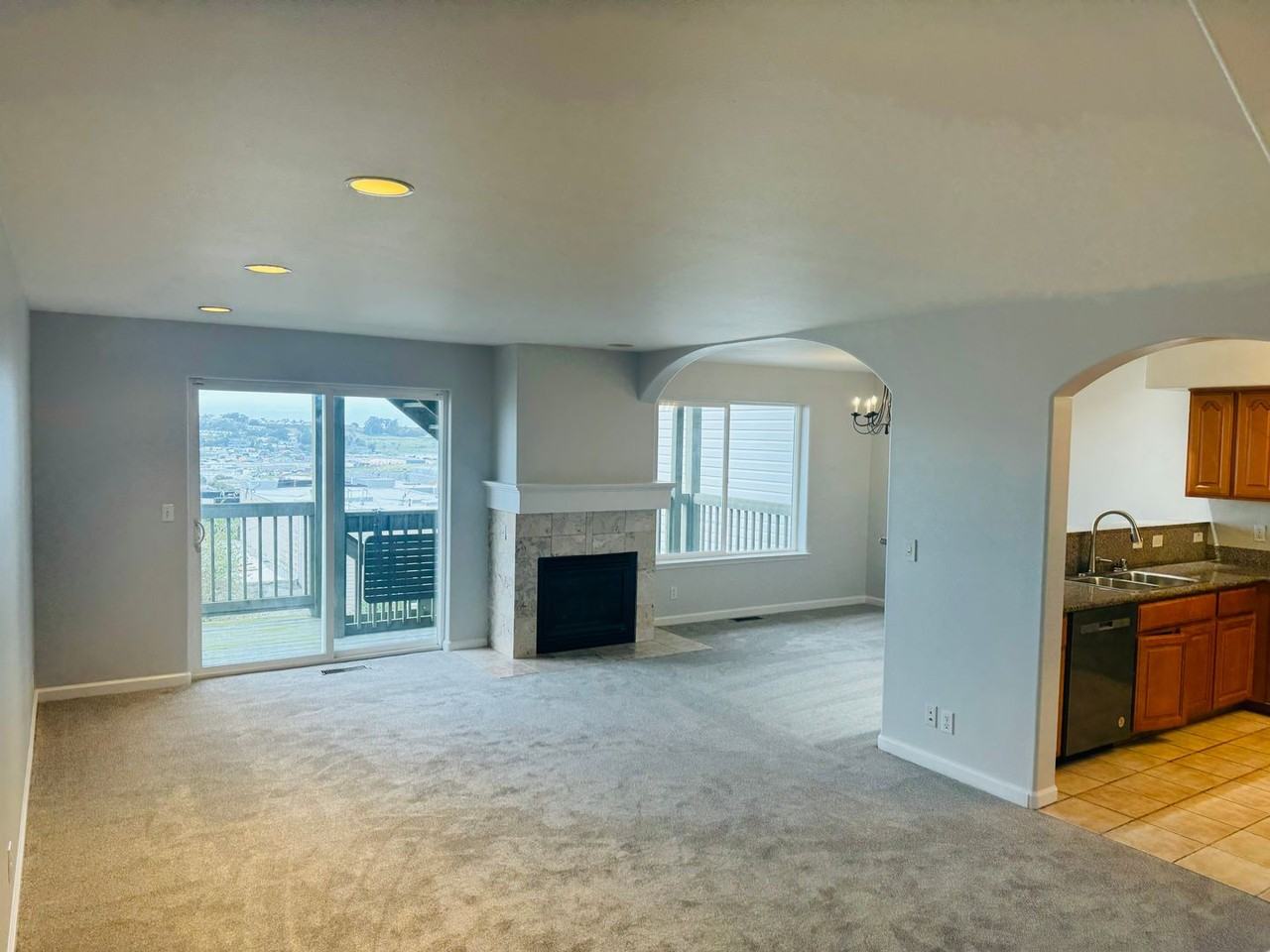 8 Le Conte Cir - Photo 2 of 24