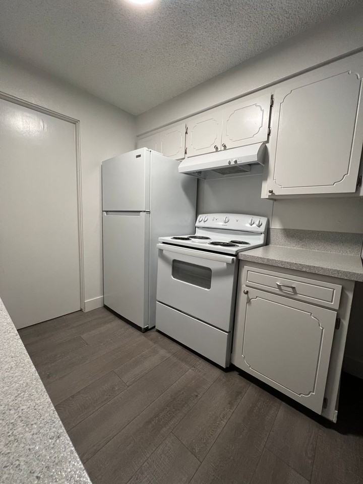 144 Smith Ave #9 - Photo 2 of 16