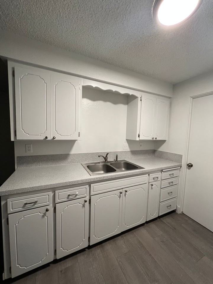 144 Smith Ave #9 - Photo 3 of 16