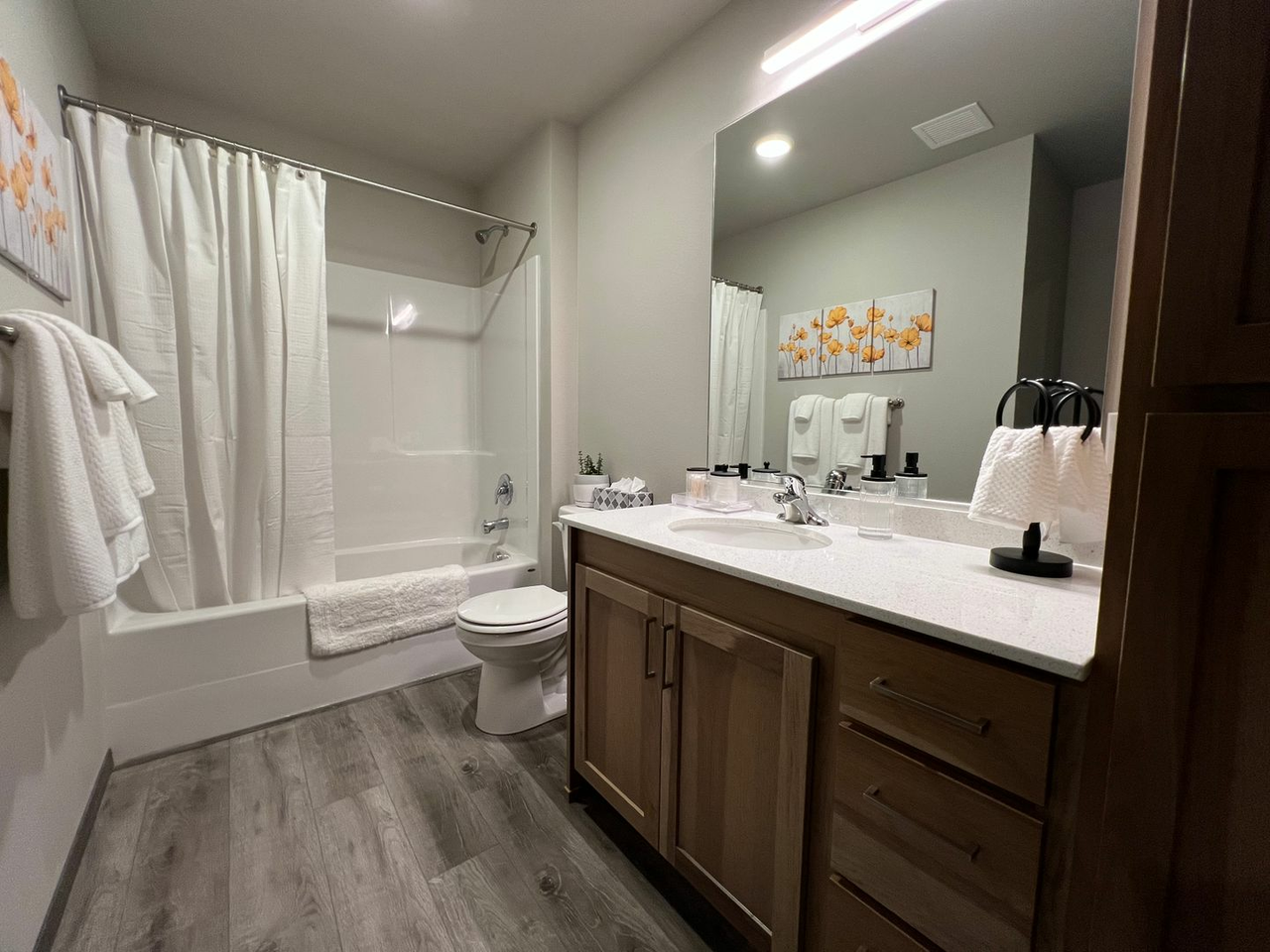 Urban Pines Apartments - Photo 4 of 12