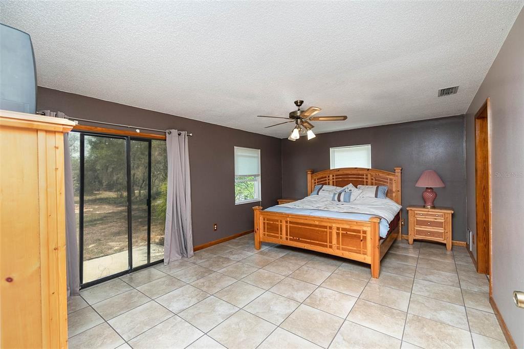 1432 Libby Rd - Photo 2 of 22