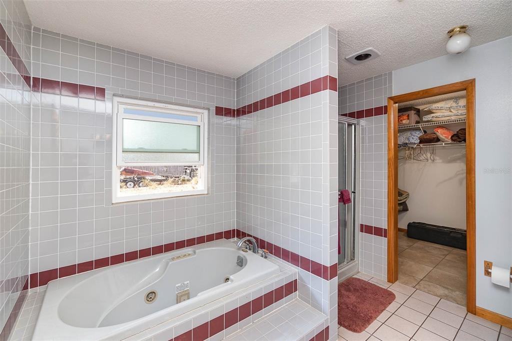 1432 Libby Rd - Photo 4 of 22