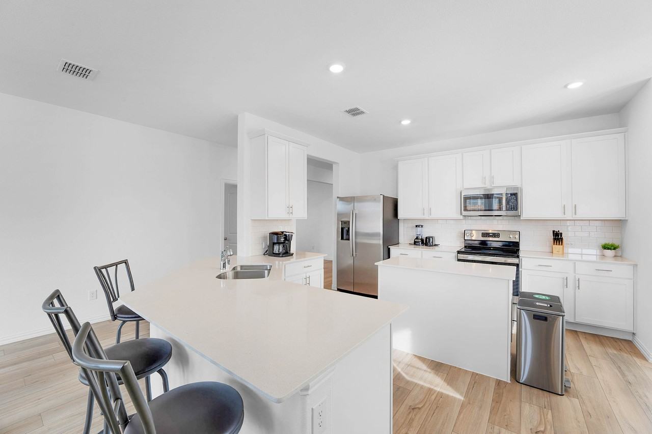 513 Macdonald Way - Photo 6 of 35