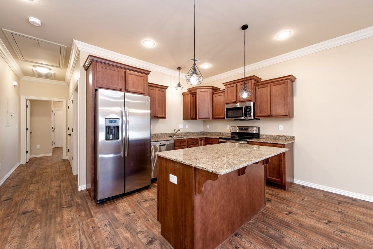 701 South Mock Street #L1 - Photo 4 of 40