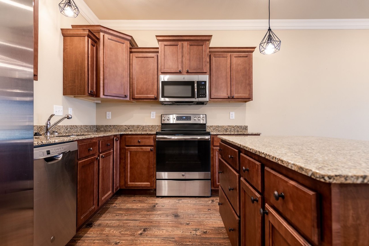 701 South Mock Street #L1 - Photo 6 of 40