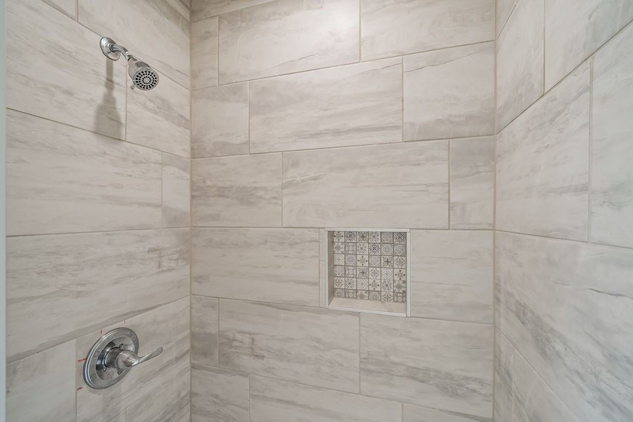 8701 N County Road 3200 - Photo 3 of 31