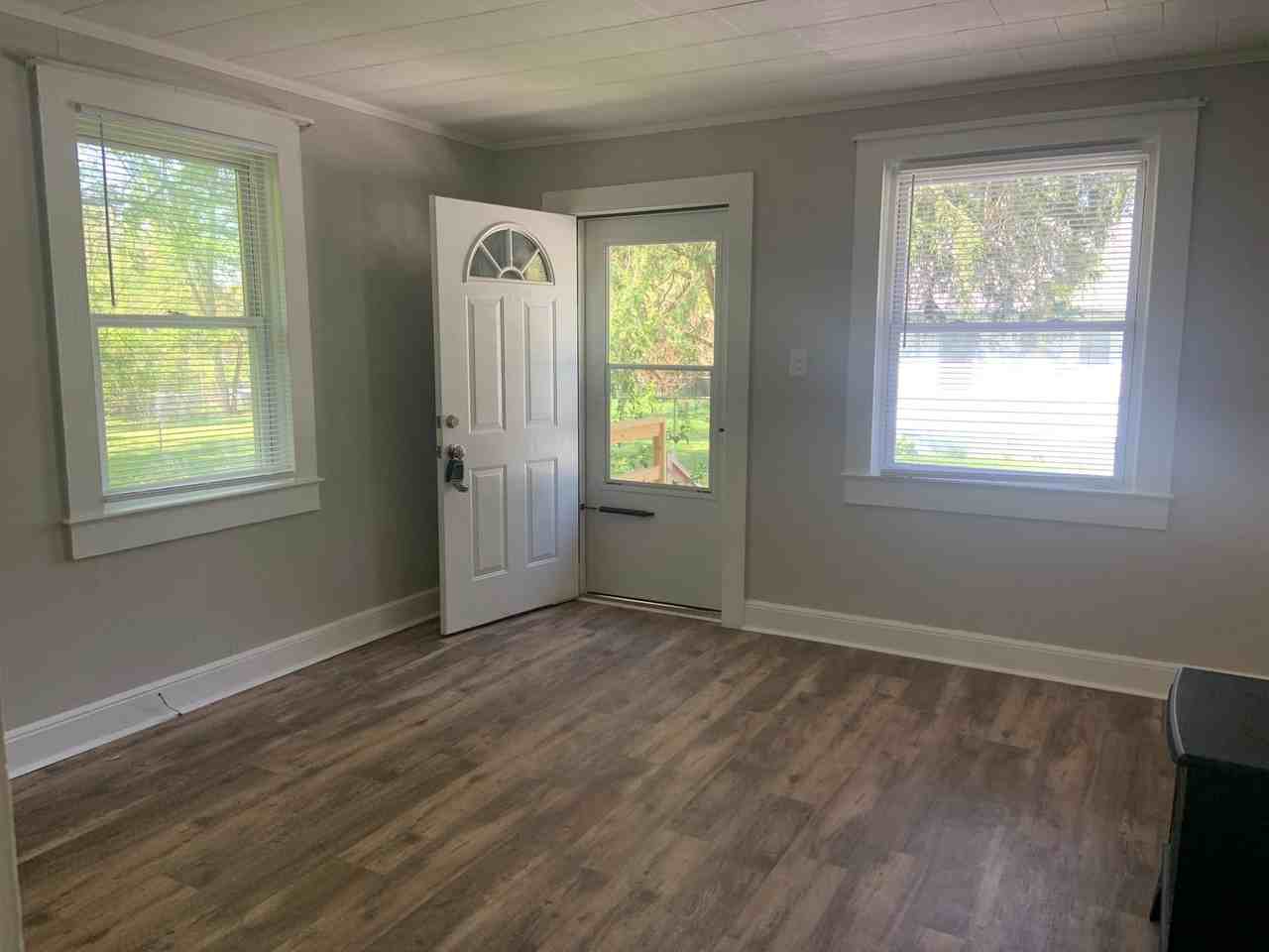 1722 Mcknight Mill Rd - Photo 3 of 11