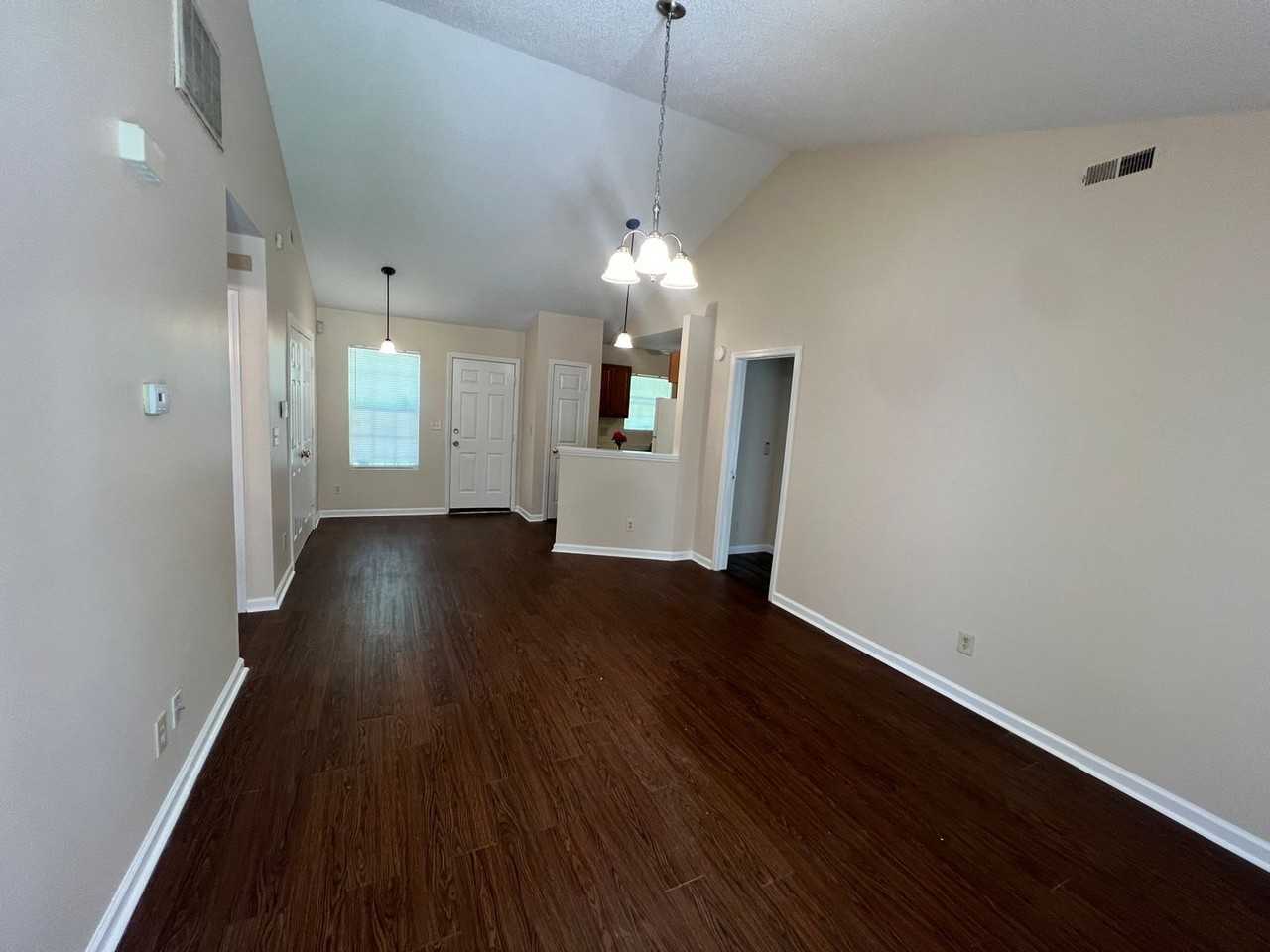 2622 Elmin St - Photo 2 of 11