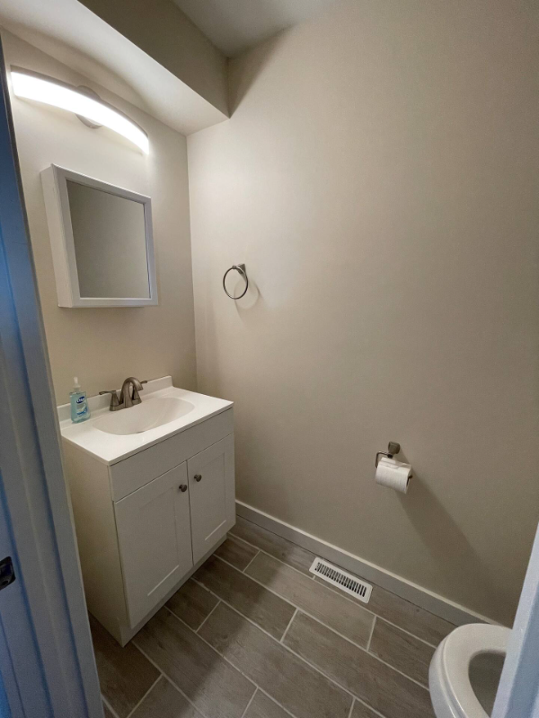 1104 S State St #B - Photo 7 of 24