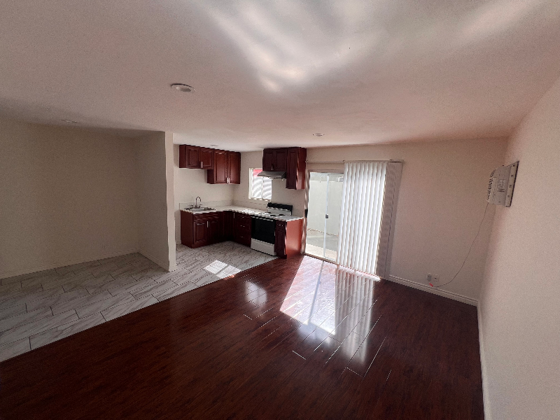 293 N Hill Ave #3 - Photo 2 of 10