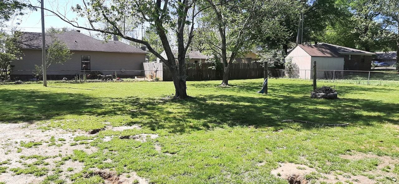 1803 Greenwood Cv - Photo 3 of 22