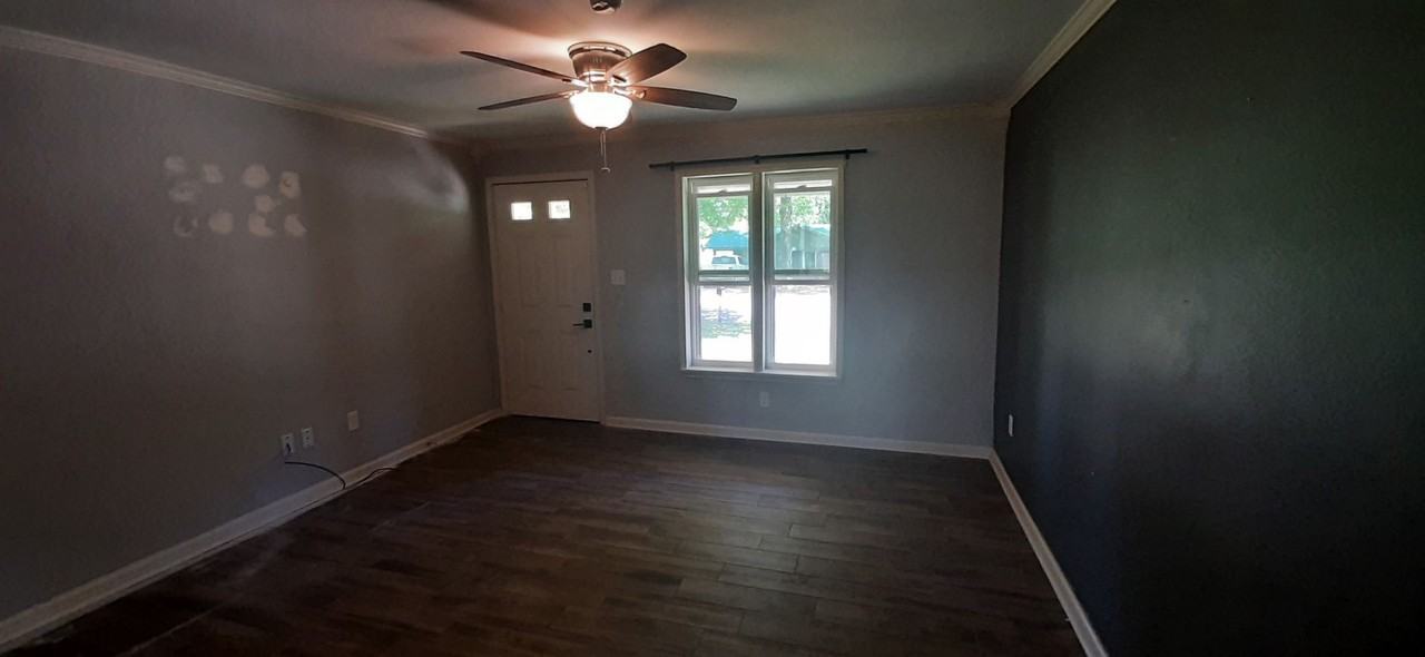 1803 Greenwood Cv - Photo 6 of 23