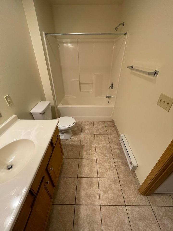 Halfway Creek Apartments - Photo 5 of 27