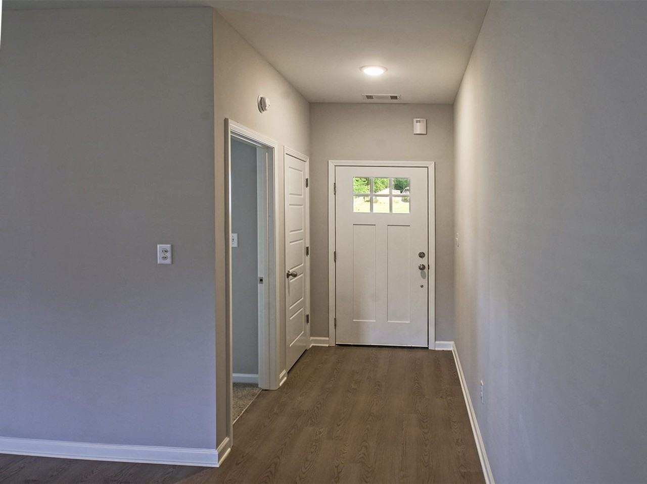 45 Eastwood Dr - Photo 2 of 16