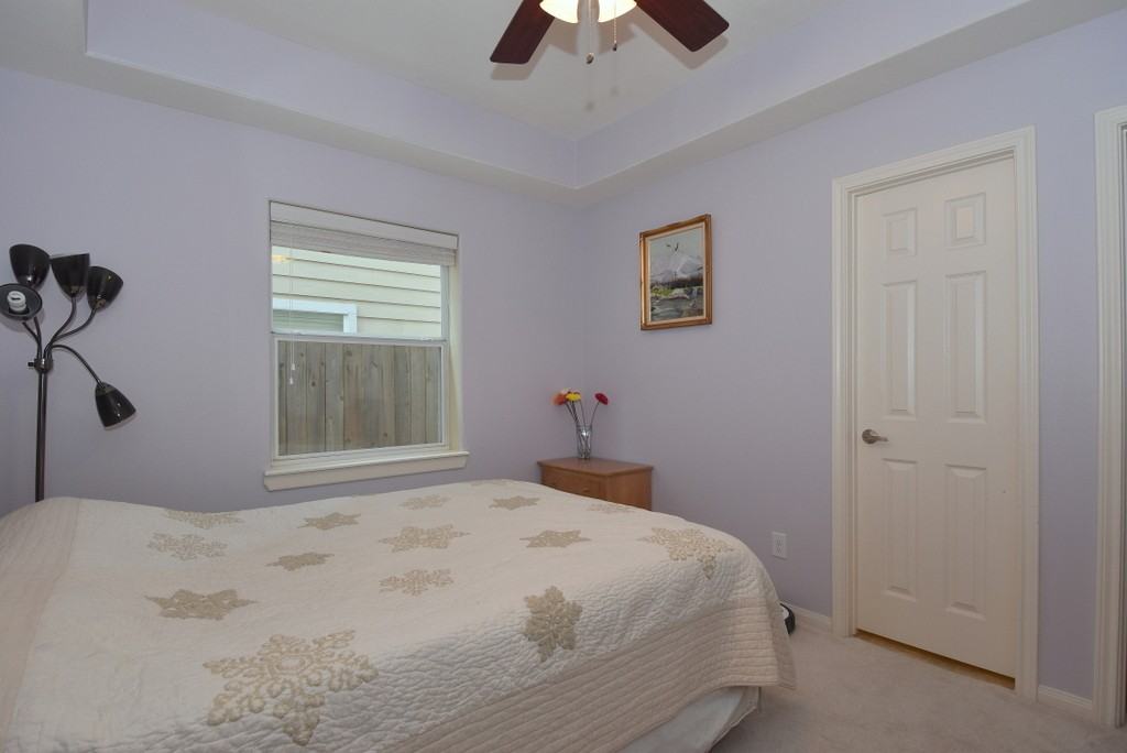 1141 W 24th St #B - Photo 4 of 26