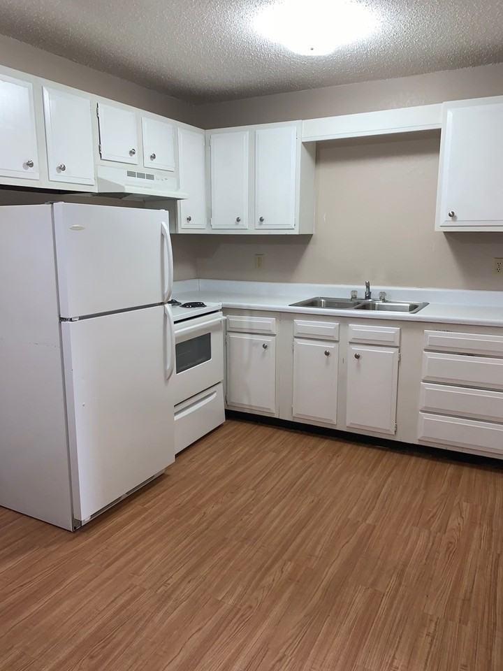 501 7th Street S - Photo 2 of 14