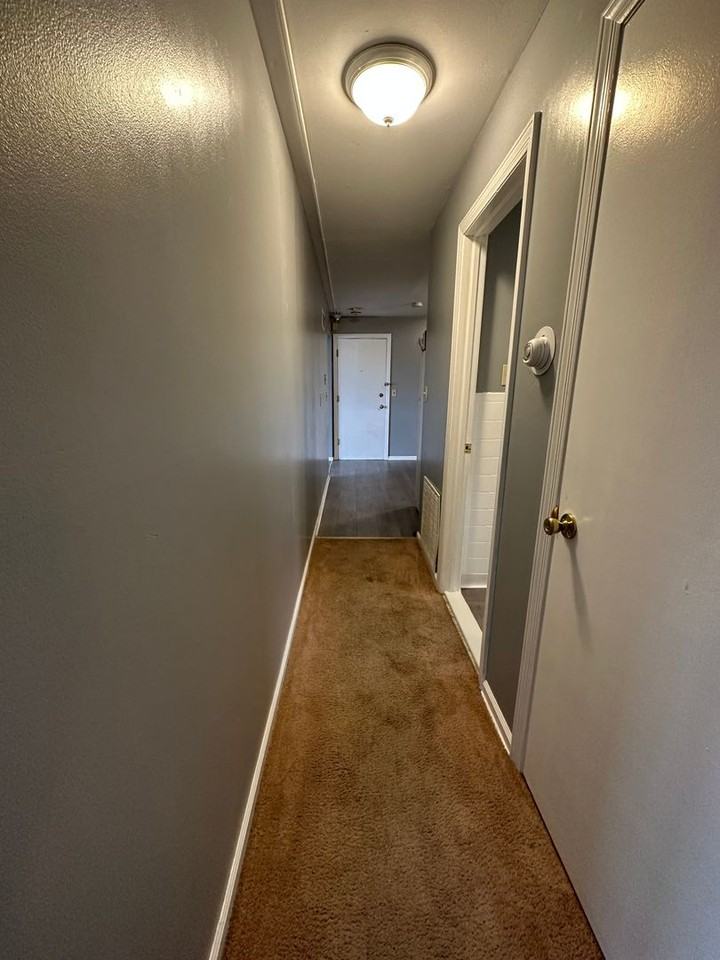 Wallingford Ventures 24 LLC - Photo 3 of 19