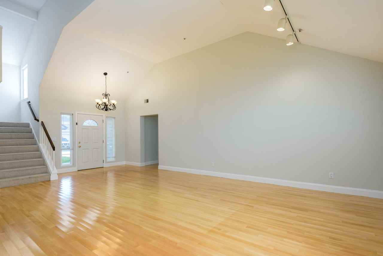 349 Thatcher Ln - Photo 2 of 25