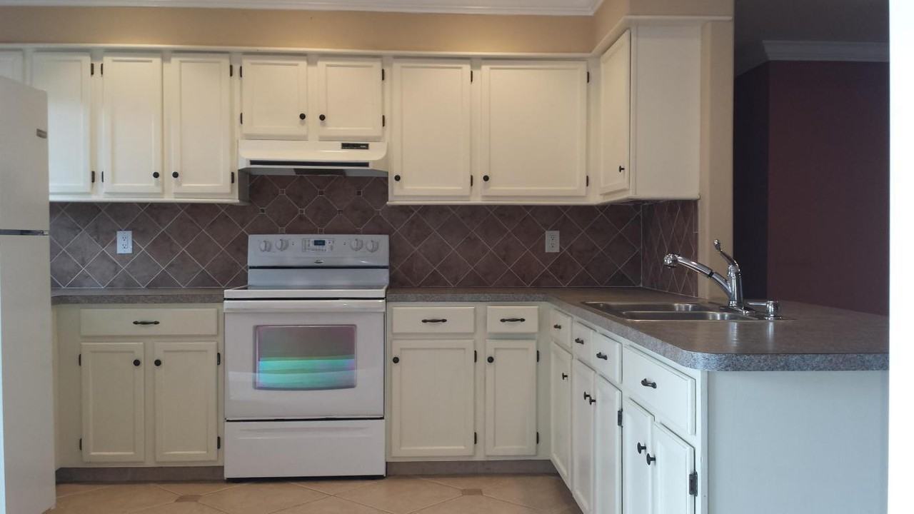 955 Sw Durham Ter - Photo 2 of 21