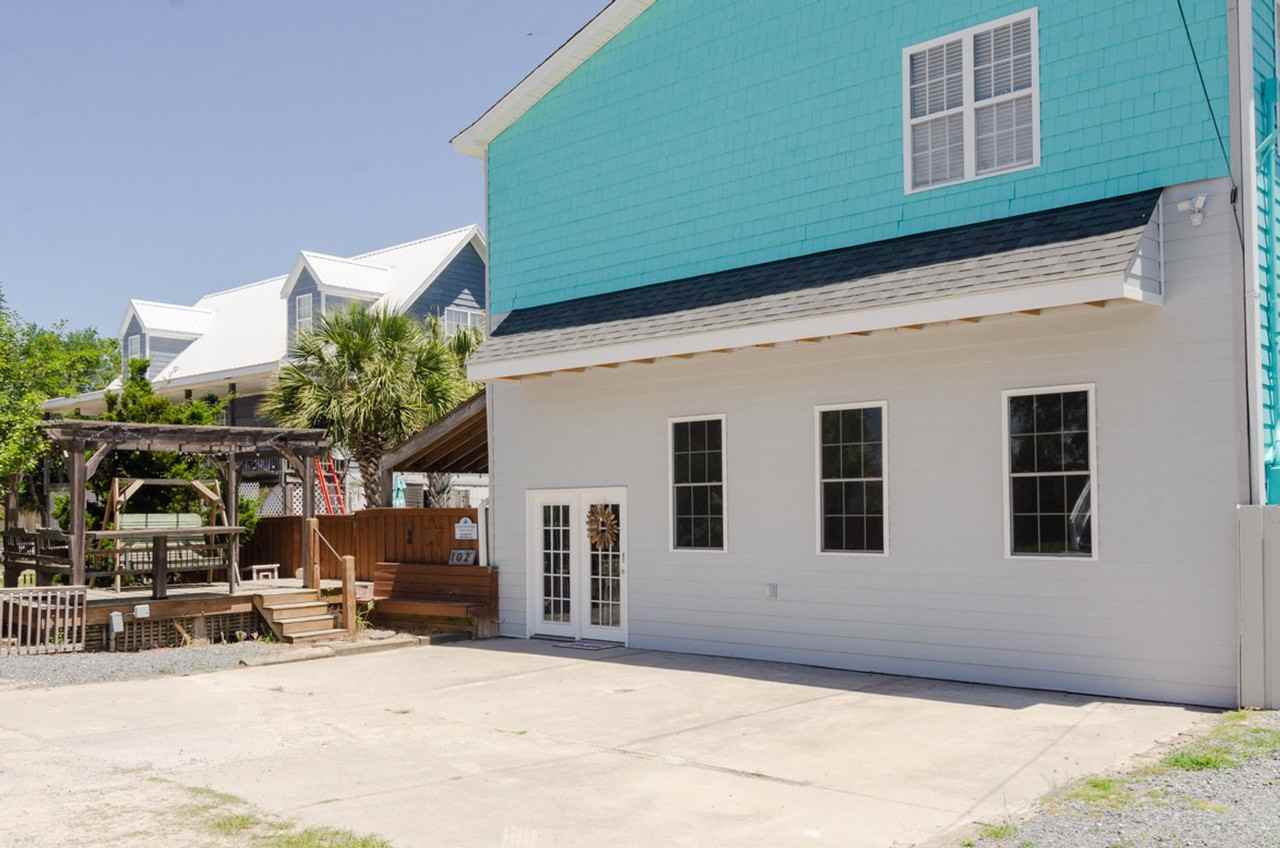 102 Moorefield Dr - Photo 5 of 36