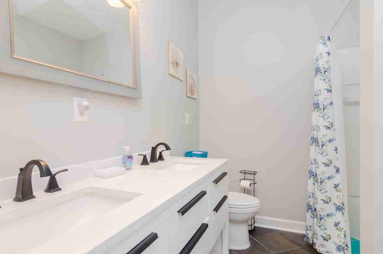 102 Moorefield Dr - Photo 6 of 36