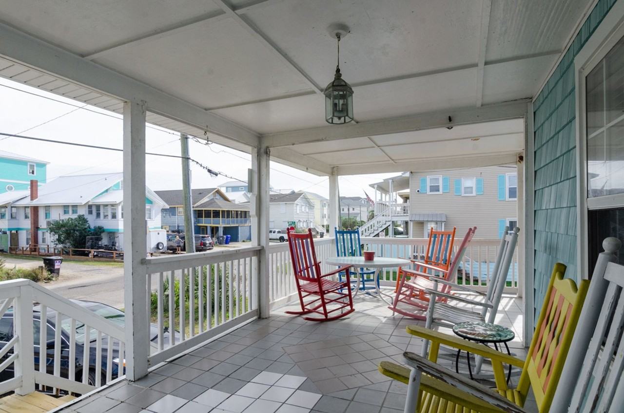 1201 Carolina Beach Ave N - Photo 3 of 21