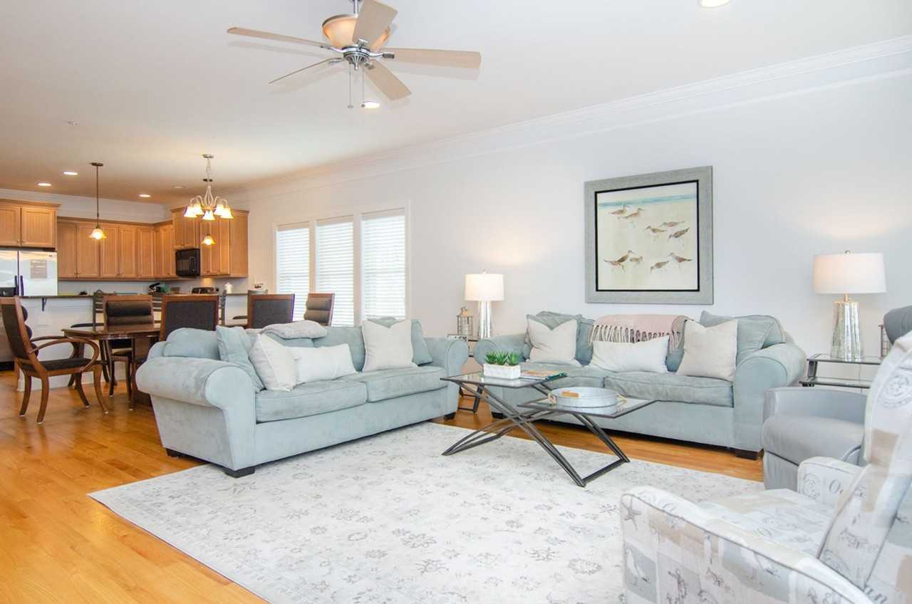 202 Fort Fisher Blvd N - Photo 7 of 33