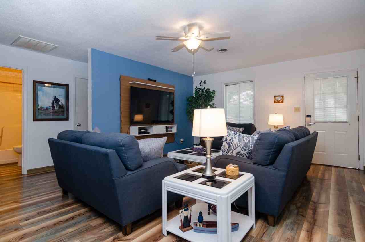 109 South Fourth Avenue - Photo 3 of 22