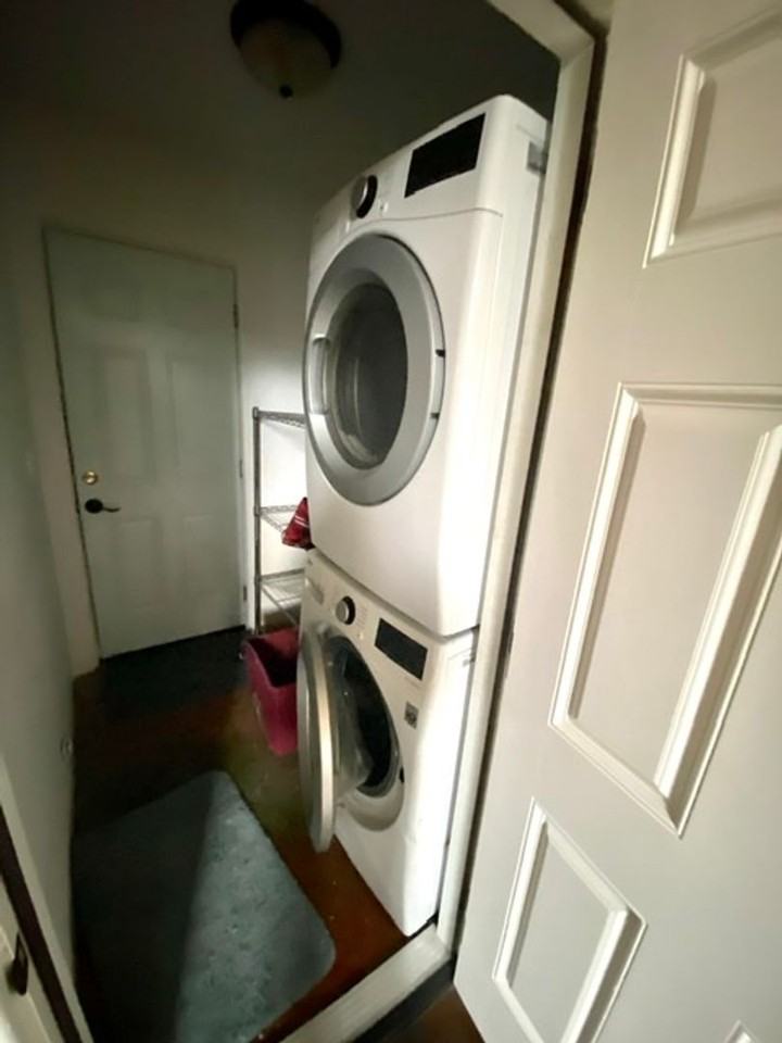 1350 Ridgeway Ct - Photo 2 of 17