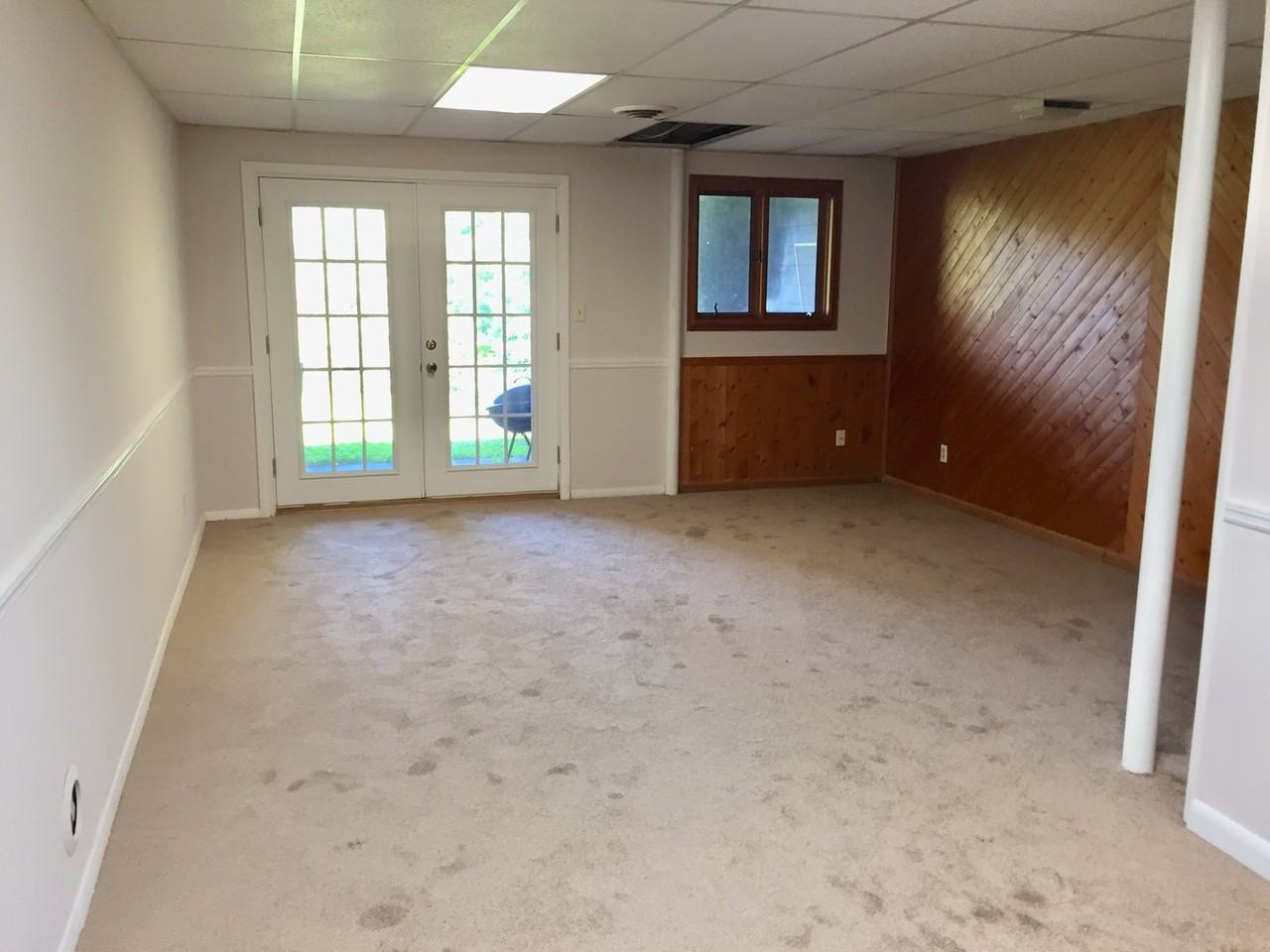 1064 Hickory Glen Rd - Photo 4 of 4