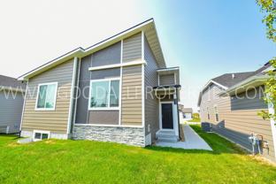 342 N Warrior Ln - Photo 1 of 1