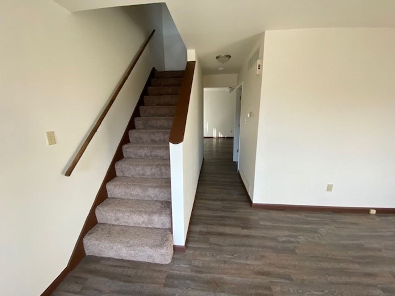 1970 Pomme Rd - Photo 3 of 10