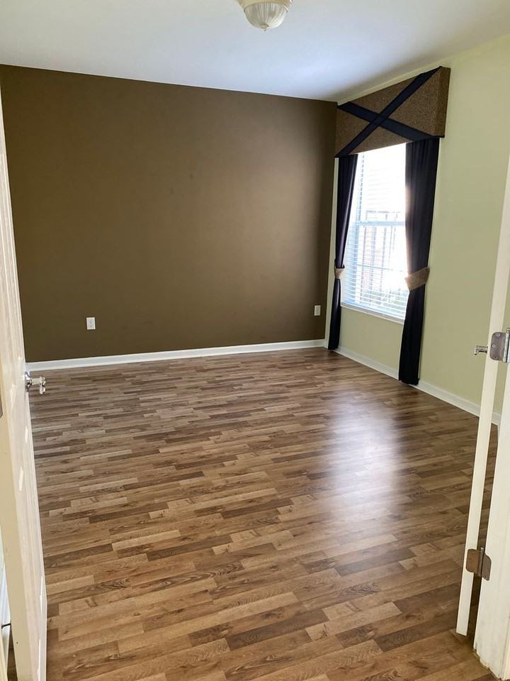 2066 Carriage Ln - Photo 4 of 42