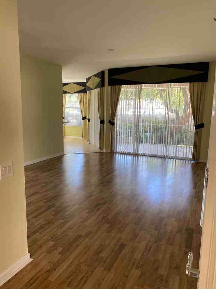 2066 Carriage Ln - Photo 6 of 42