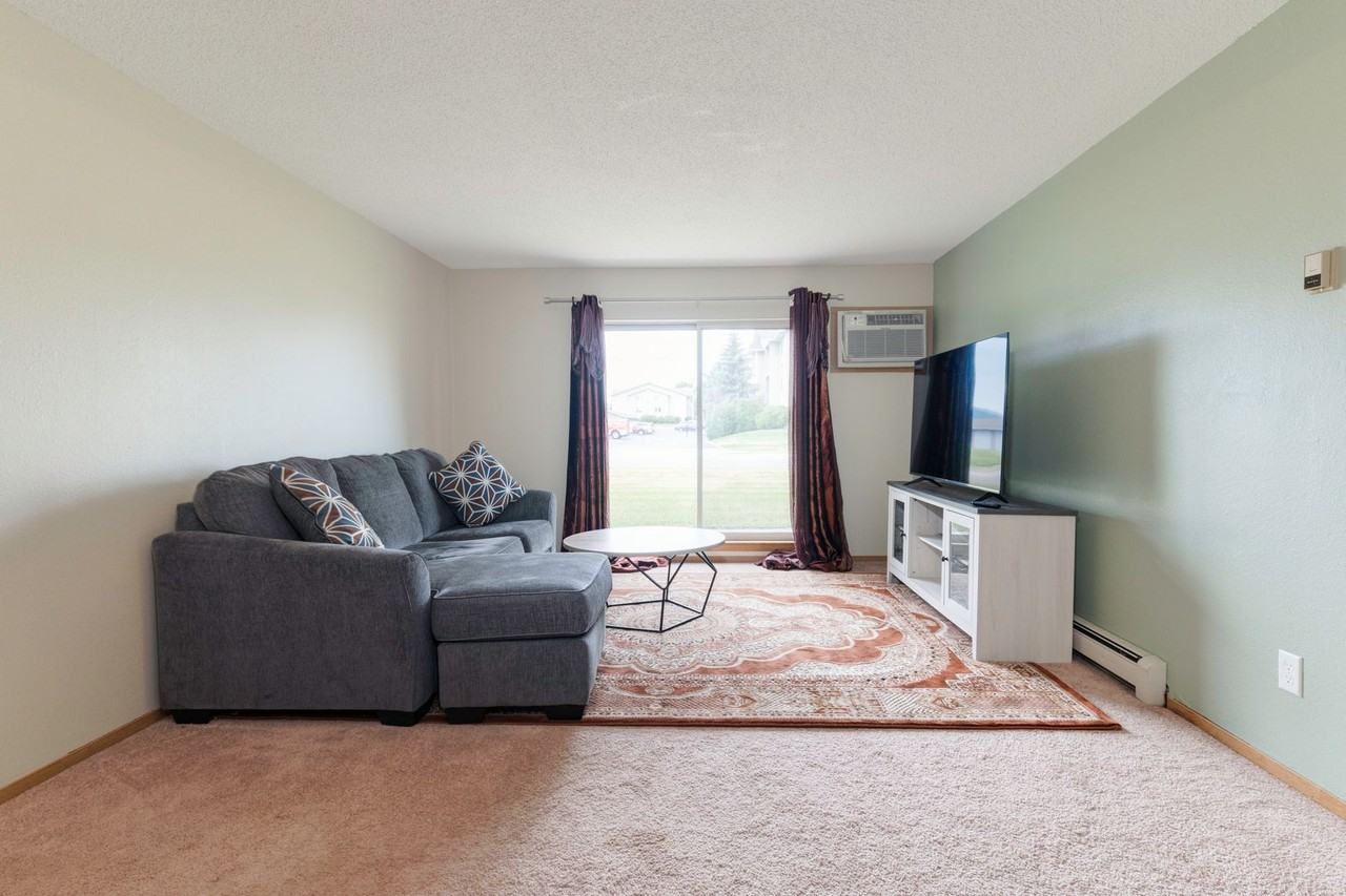 3346 W Saint Germain St - Photo 6 of 22