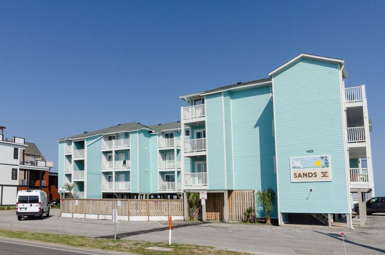 1423 Lake Park Blvd S - Photo 2 of 21