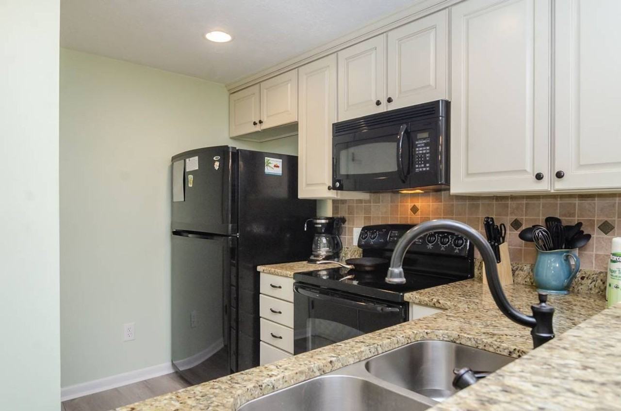 2302A Surfrider Cir - Photo 7 of 29